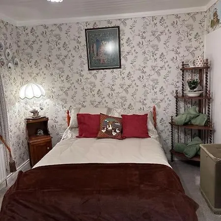 Memory Lane Carlingford Villa